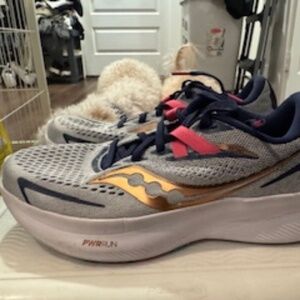 Saucony Running Shoes - women’s 8